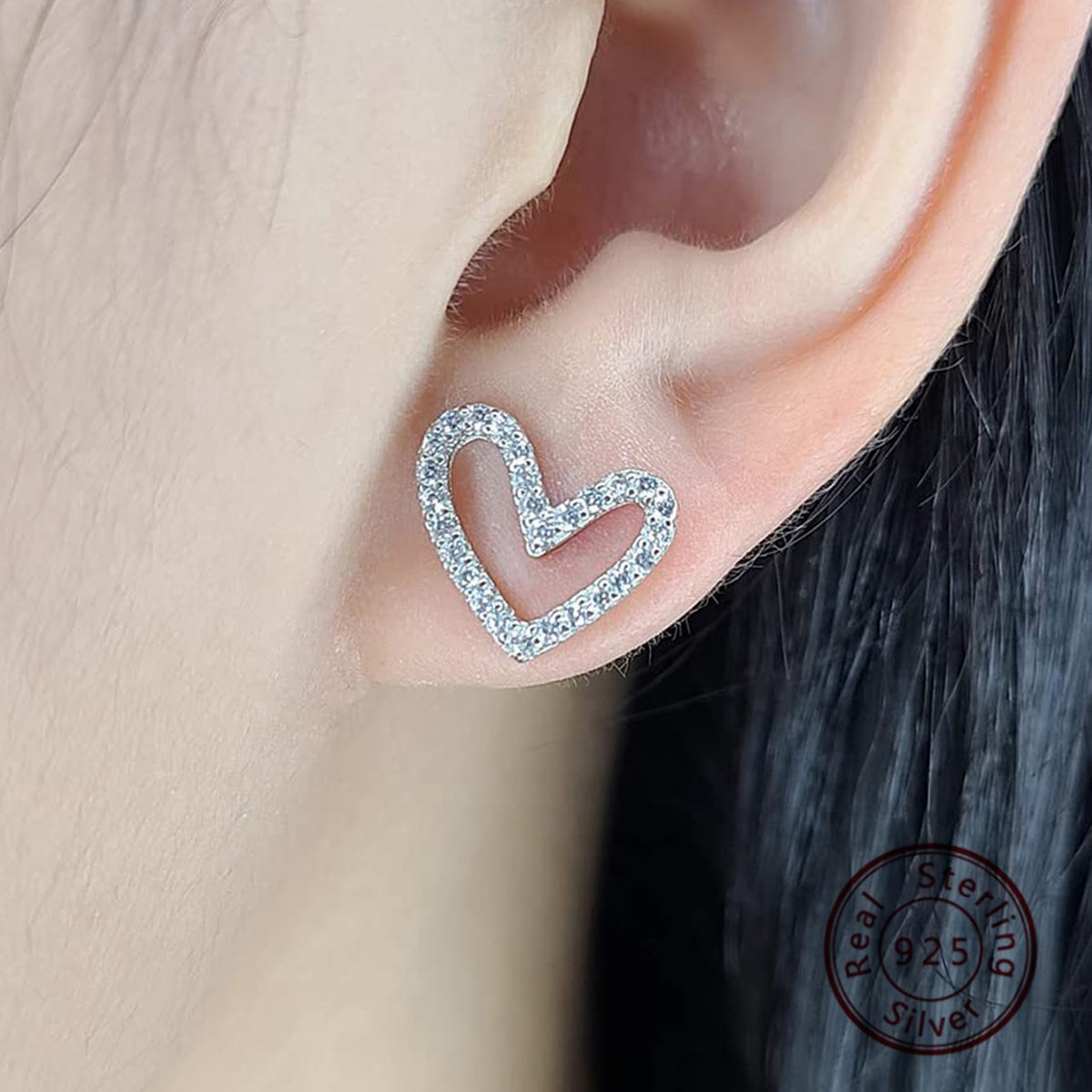 Aretes corazón Plata Ley 925 y micro zirconias