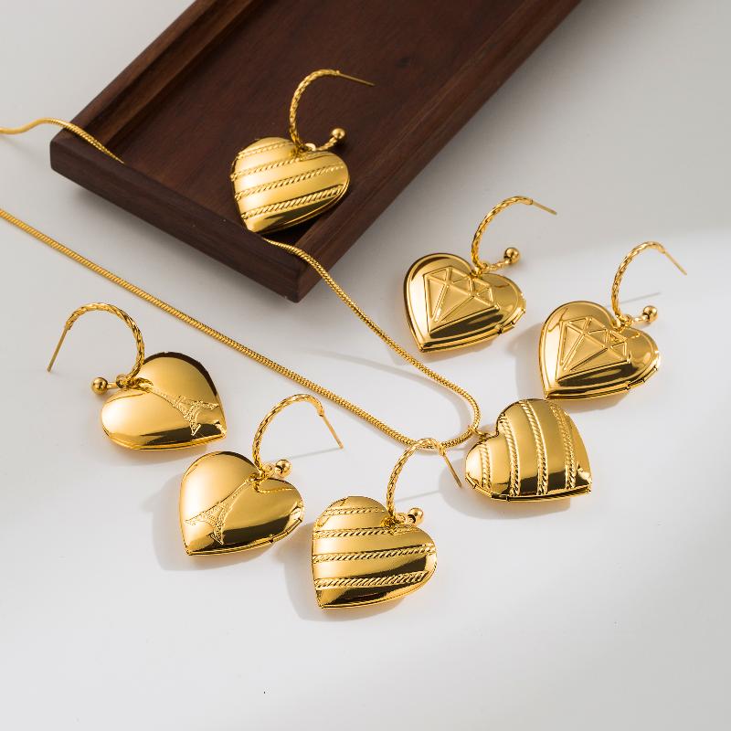 Aretes largos y colar de corazón IG chapa Oro18K