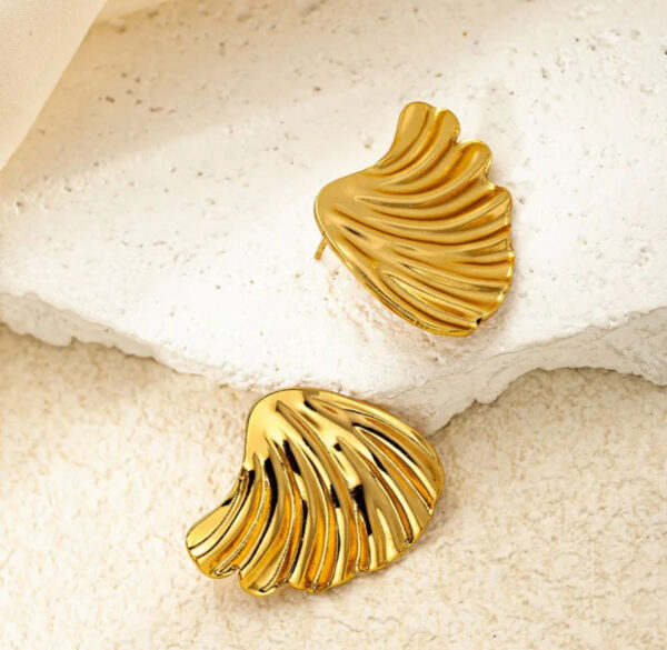Aretes concha marina de acero inoxidable. - Image 2