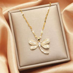Collar libelula micro zirconias acero inoxidable.